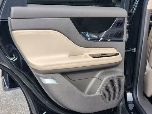 Used 2022 Lincoln Corsair Standard w/ Equipment Group 101A image 23