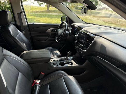 Used 2018 Chevrolet Traverse LT w/ LPO, Floor Liner Package AWD/4WD image 37