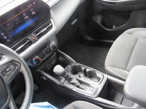 Used 2025 Chevrolet TrailBlazer LT AWD/4WD image 26