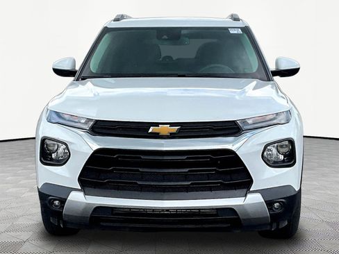 Used 2023 Chevrolet TrailBlazer LT w/ Convenience Package AWD/4WD image 2