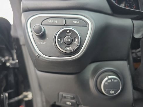 Used 2016 Ferrari California T image 23