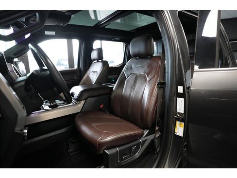 Used 2015 Ford F150 Platinum w/ Equipment Group 701A Luxury RWD image 11