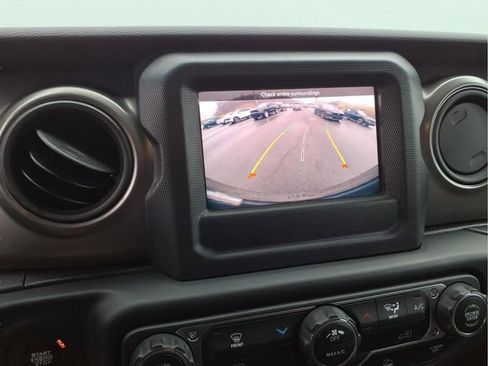 Used 2023 Jeep Wrangler Unlimited Sport AWD/4WD image 29