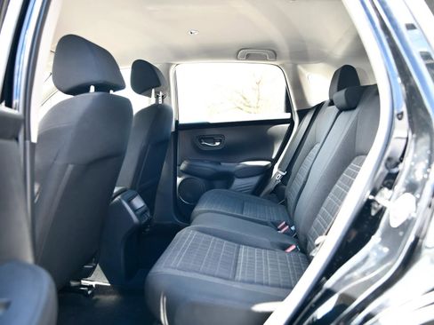 Used 2023 Honda HR-V LX image 23