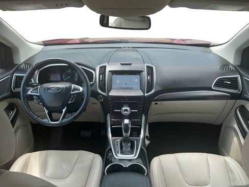 Certified 2018 Ford Edge Titanium w/ Technology Package FWD image 17