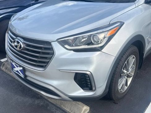 Used 2019 Hyundai Santa Fe XL SE FWD image 1