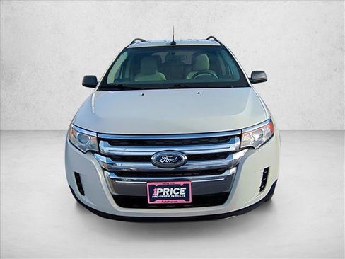 Used 2013 Ford Edge SE image 2