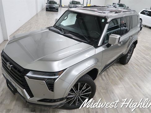 Used 2024 Lexus GX 550 w/ Accessory Package (2T) AWD/4WD image 4