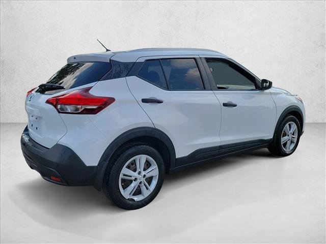 Used 2019 Nissan Kicks S FWD image 4