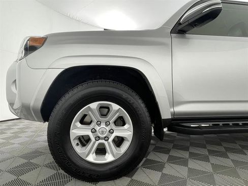 Used 2022 Toyota 4Runner SR5 Premium image 24
