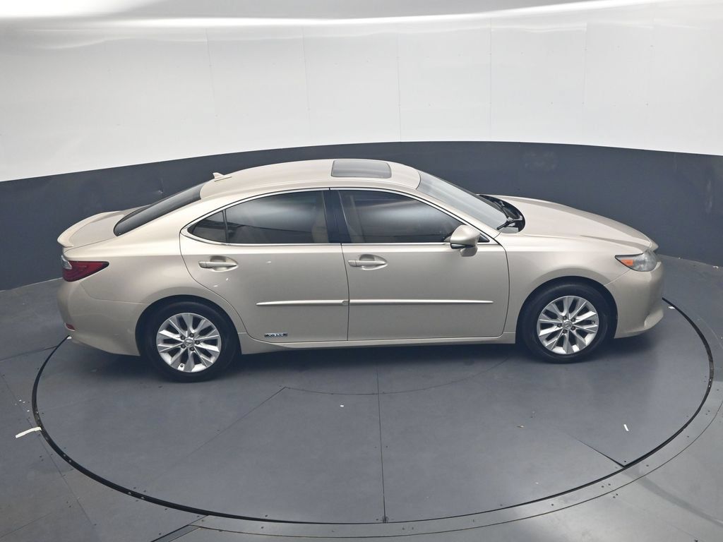 Used 2013 Lexus ES 300h w/ Luxury Pkg FWD image 25