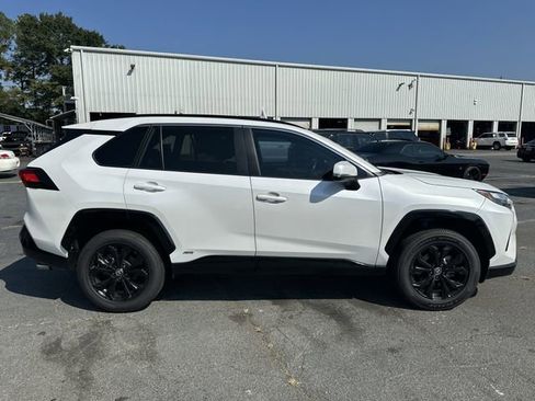 Certified 2023 Toyota RAV4 SE image 44