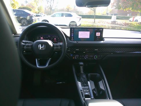 Used 2023 Honda Accord Touring image 31