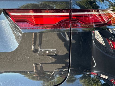 New 2026 Jaguar F-PACE R-Dynamic S AWD/4WD image 10