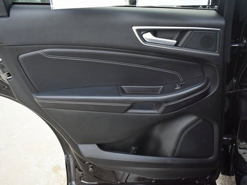 Used 2024 Ford Edge Titanium image 35