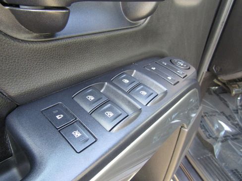 Used 2015 Chevrolet Silverado 2500 LT w/ LT Convenience Package image 21