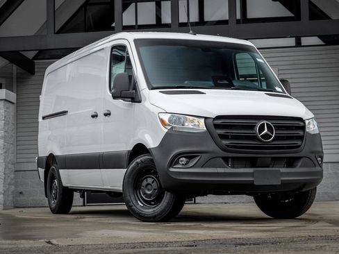 Used 2026 Mercedes-Benz Sprinter 2500 image 1