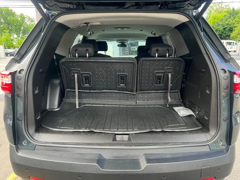 Used 2020 Chevrolet Traverse LT w/ LPO, Floor Liner Package AWD/4WD image 10