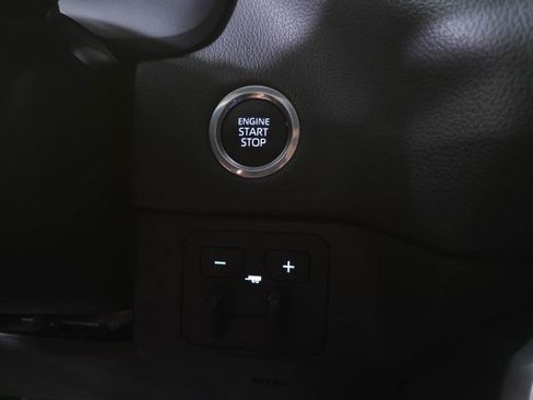 Used 2023 Toyota Tundra Limited AWD/4WD image 29