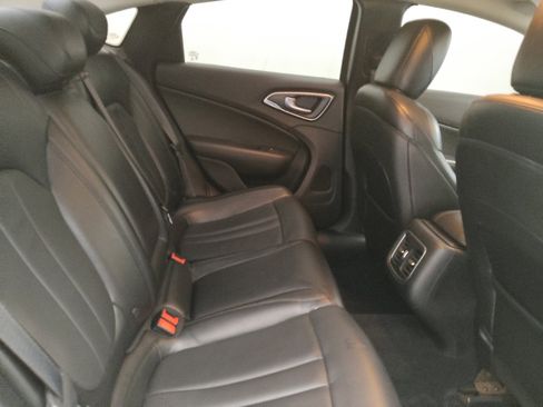 Used 2015 Chrysler 200 C image 19