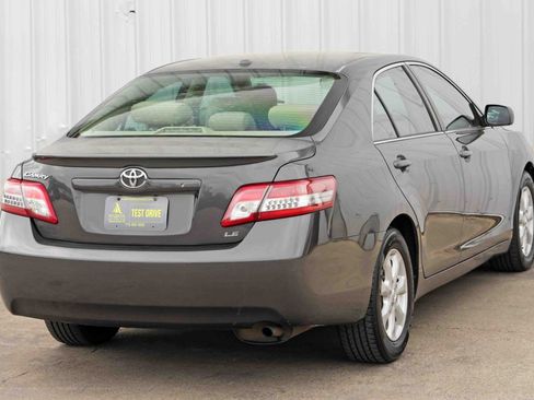 Used 2011 Toyota Camry LE w/ LE Extra-Value Pkg image 40