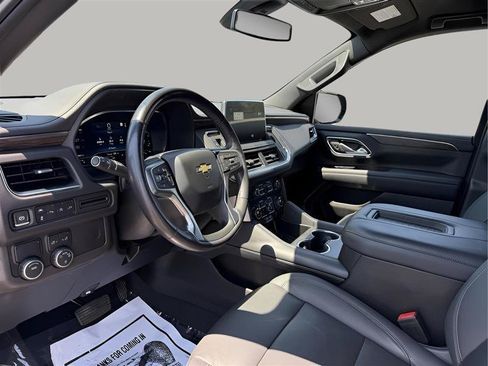 Used 2022 Chevrolet Suburban LT RWD image 20