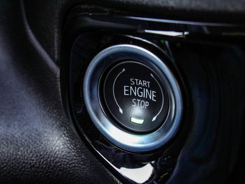 Used 2025 GMC Sierra 1500 Elevation image 29