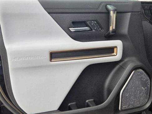 Used 2025 GMC Hummer EV 3X AWD/4WD image 25