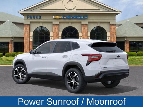 New 2026 Chevrolet Trax RS w/ Sunroof Package image 4