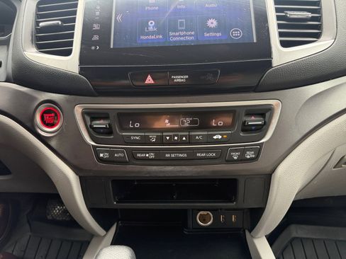 Used 2017 Honda Pilot EX image 19