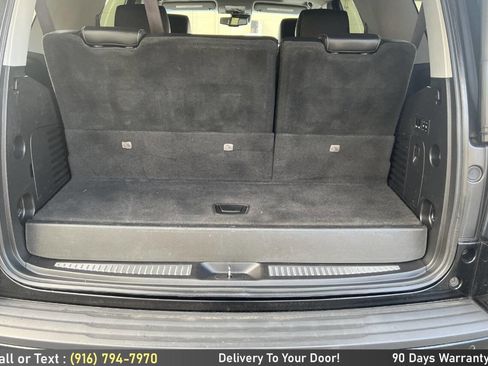 Used 2017 GMC Yukon SLT w/ Premium Edition image 11