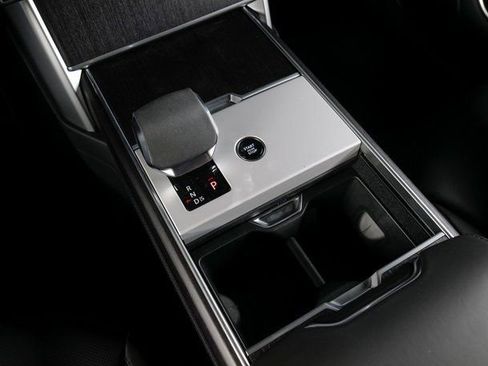 New 2025 Land Rover Range Rover SE image 14