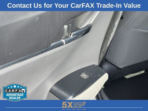 Used 2018 Toyota Camry SE w/ Convenience Package image 28