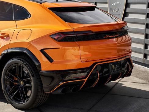 Used 2025 Lamborghini Urus SE image 9