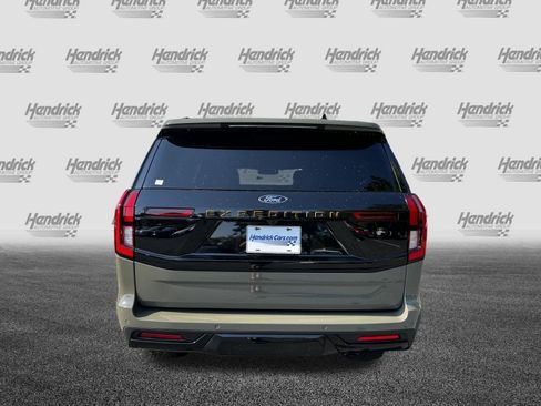 Used 2025 Ford Expedition Tremor image 8