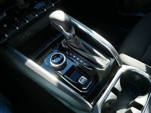 New 2026 GMC Canyon Elevation w/ Convenience Package image 10