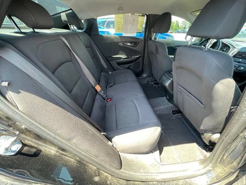 Used 2024 Chevrolet Malibu RS FWD image 23
