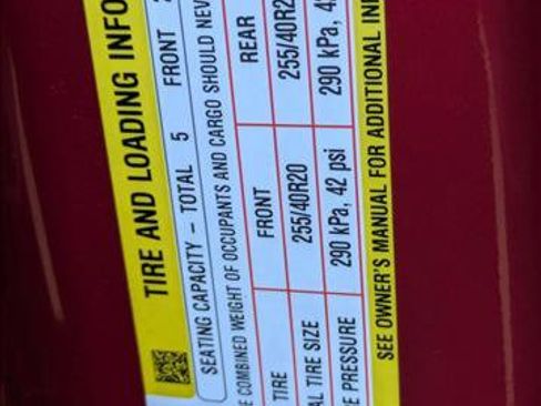 Used 2021 Tesla Model Y Long Range image 16