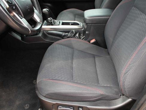 Used 2021 Toyota Tacoma SR5 AWD/4WD image 27