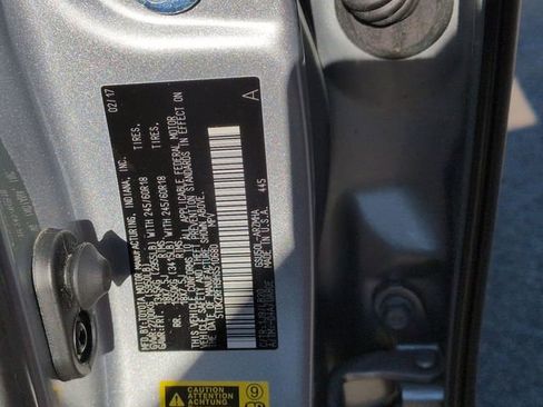 Used 2017 Toyota Highlander XLE image 40