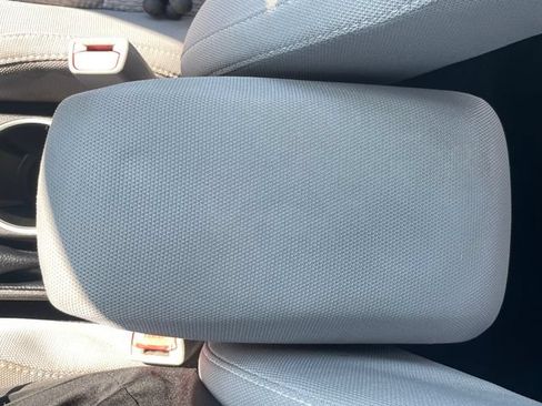 Used 2014 Toyota Corolla LE FWD image 16
