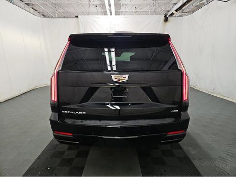 Used 2025 Cadillac Escalade Sport Platinum AWD/4WD image 5