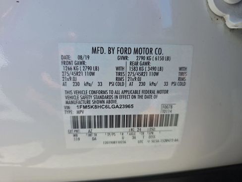 Used 2020 Ford Explorer Platinum w/ Premium Technology Package image 38