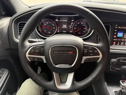 Used 2015 Dodge Charger SXT w/ AWD Plus Group image 19