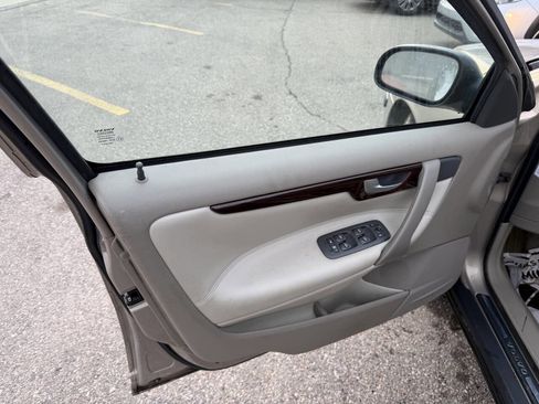 Used 2002 Volvo S60 2.4T image 18