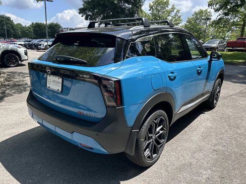 New 2026 Nissan Kicks SR w/ Cold Weather Package AWD/4WD image 7