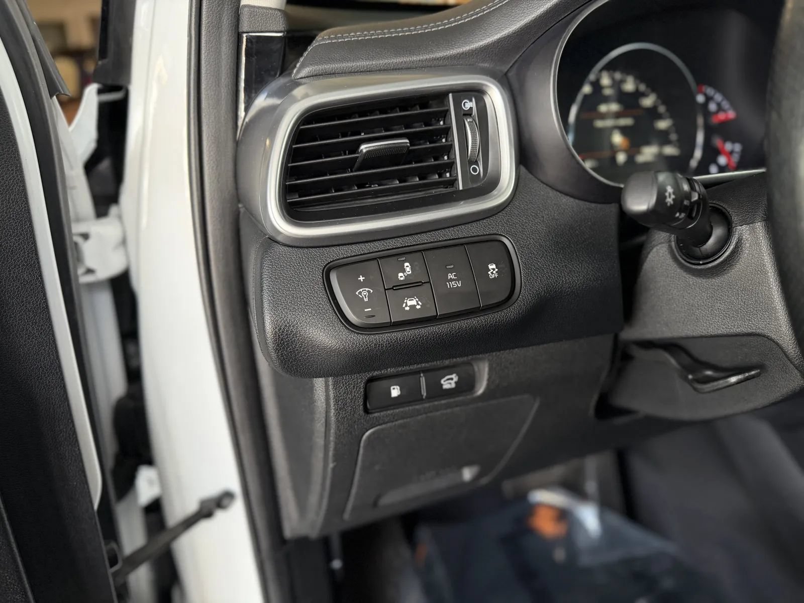 Used 2019 Kia Sorento SX w/ SX Touring Package AWD/4WD image 28
