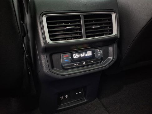 New 2026 Volkswagen Atlas SE image 7