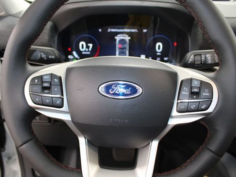 New 2026 Ford Explorer Active RWD image 37