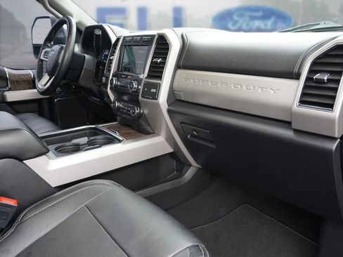 Used 2019 Ford F250 Lariat w/ Lariat Ultimate Package AWD/4WD image 30